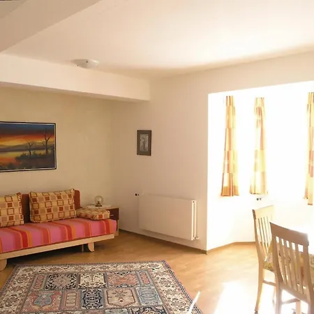 Hofer Guest house 3*